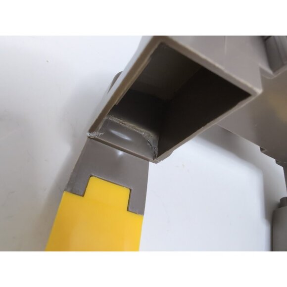 Transformers G1 Omega Supreme Backpack Vintage Hasbro 1985 - Picture 3 of 9